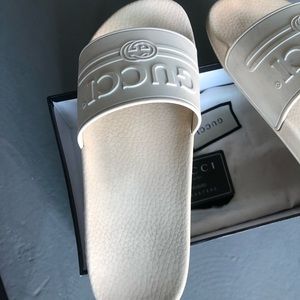 SOLD!!!!Men’s Gucci slides